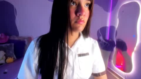 auroracute2 online show from 7, 10, 2025