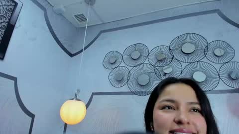 AuroraGracce online show from 22, 4, 2026