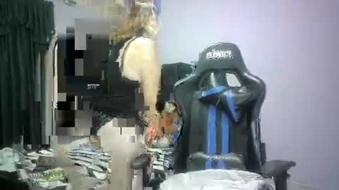 aurori997239 online show from 30, 10, 2025