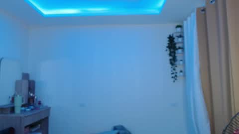 Snapshot of aus_thin02 chatting on 30, 9, 2025 Austin online show from 30, 9, 2025