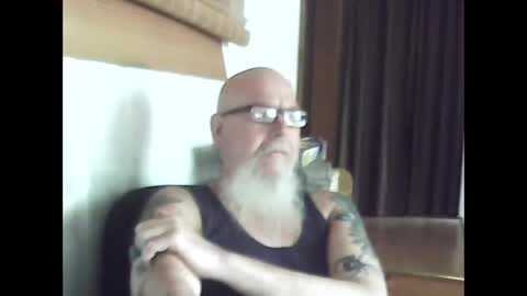 Snapshot of aussie44 chatting on 4, 3, 2026 aussie4inch online show from 4, 3, 2026