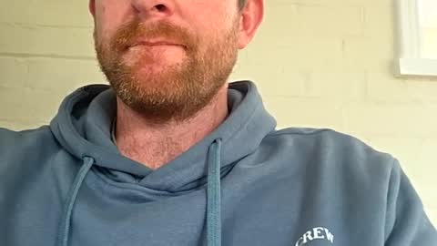 aussie_dadbod6969 online show from 6, 7, 2026