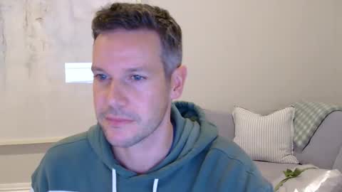aussiesurfer0000 online show from 13, 5, 2026