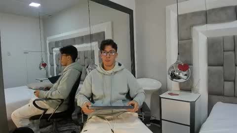 austinreeds online show from 23, 2, 2026