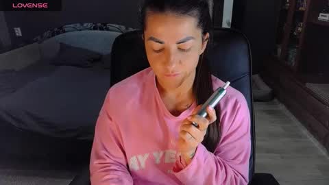 Snapshot of ava__doll chatting on 2, 10, 2025 Ava online show from 2, 10, 2025