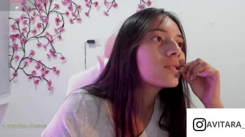 Snapshot of ava_broown chatting on 6, 5, 2026 online show from 6, 5, 2026