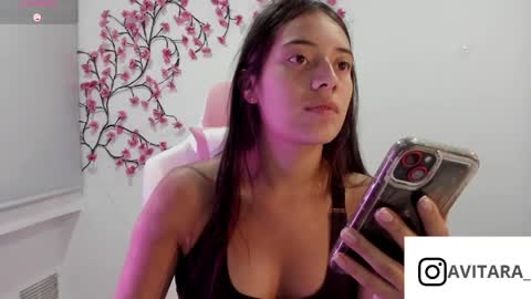 Snapshot of ava_broown chatting on 8, 5, 2026 online show from 8, 5, 2026