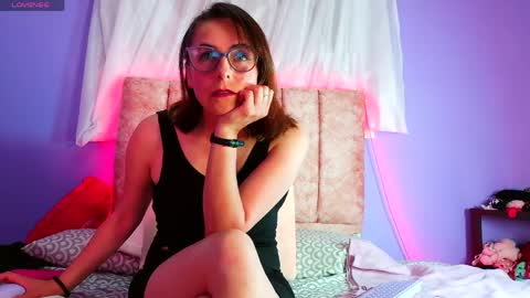 Snapshot of ava_raye chatting on 4, 6, 2026 Ava online show from 4, 6, 2026