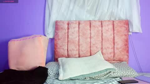 Snapshot of ava_raye chatting on 8, 6, 2026 Ava online show from 8, 6, 2026