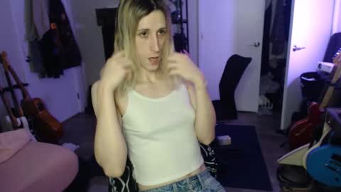 Ava online show from 22, 2, 2026