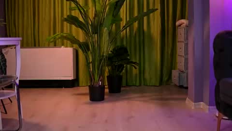 Snapshot of ava_solis chatting on 3, 7, 2026 Ava online show from 3, 7, 2026