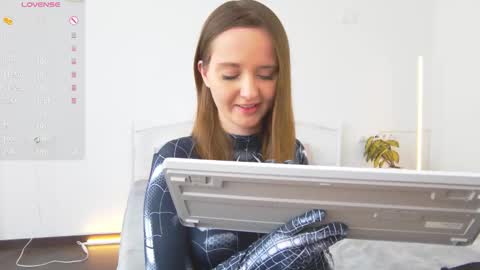 avabitoni online show from 8, 3, 2026