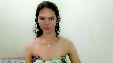 Snapshot of avacadaxcx chatting on 12, 9, 2025 avacadaxcx online show from 12, 9, 2025