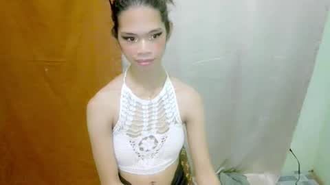 Snapshot of avacadaxcx chatting on 15, 10, 2025 avacadaxcx online show from 15, 10, 2025