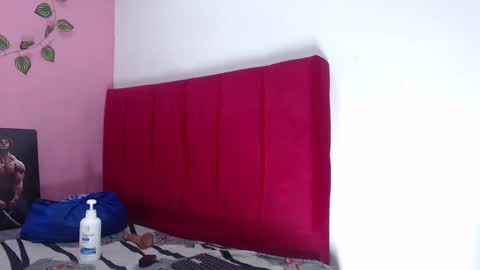 avalericherrycm101 online show from 5, 3, 2025