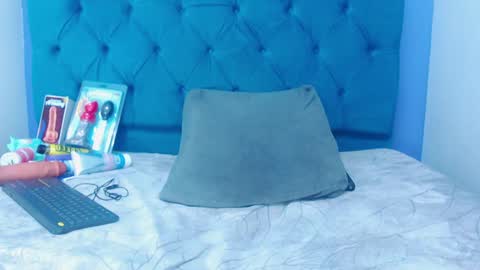 avalericherrycm101 online show from 1, 10, 2025