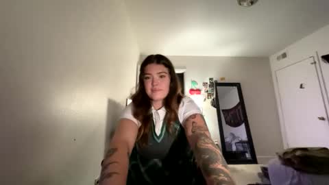 Ava Adorn online show from 1, 11, 2025