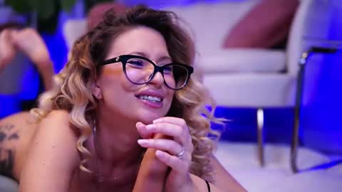 Ava online show from 9, 11, 2025