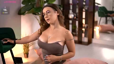 AvaReed online show from 11, 9, 2025