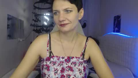 Snapshot of avasaturnian chatting on 14, 10, 2025 avasaturnian online show from 14, 10, 2025