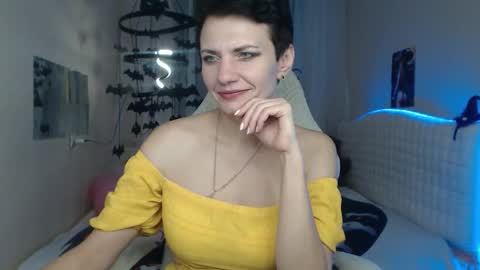 Snapshot of avasaturnian chatting on 30, 10, 2025 avasaturnian online show from 30, 10, 2025