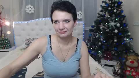 Snapshot of avasaturnian chatting on 30, 11, 2025 avasaturnian online show from 30, 11, 2025