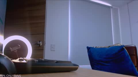 Snapshot of aveline_nuit chatting on 11, 1, 2026 Hi im aqua is nice with me online show from 11, 1, 2026