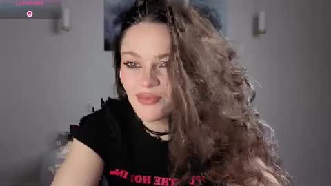 Snapshot of avelinehowo_uwu chatting on 20, 5, 2026 Aveline online show from 20, 5, 2026