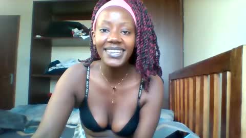 Snapshot of averygoodbadgirl chatting on 19, 5, 2026 averygoodbadgirl online show from 19, 5, 2026