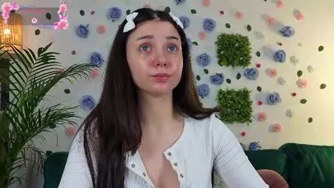 AveryWillow online show from 20, 6, 2026