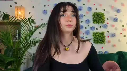 AveryWillow online show from 22, 6, 2026