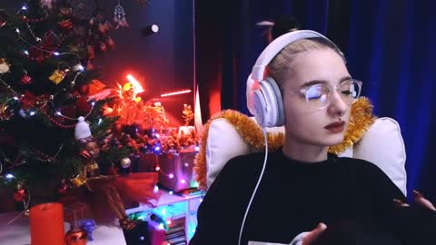 Avriel online show from 22, 12, 2024