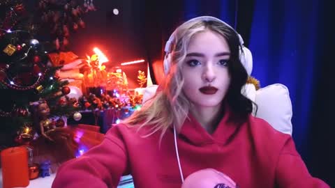 Avriel online show from 25, 12, 2024