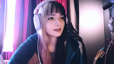 Avriel online show from 16, 9, 2025