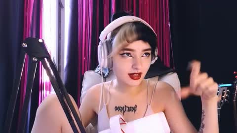 Avriel online show from 20, 9, 2025