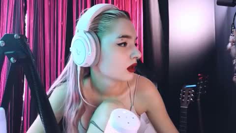 Avriel online show from 22, 9, 2025