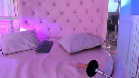 Avigail  online show from 23, 4, 2026