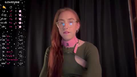 avril_pearly_ online show from 19, 9, 2025