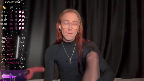 avril_pearly_ online show from 29, 11, 2025