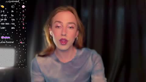 avril_pearly_ online show from 13, 4, 2026