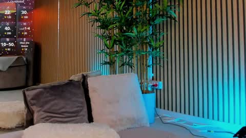 AVRILL CYRUX online show from 7, 2, 2025