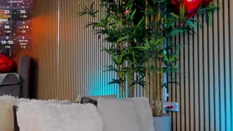 AVRILL CYRUX online show from 19, 2, 2025