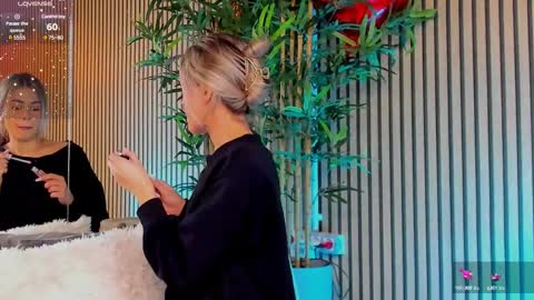 AVRILL CYRUX online show from 22, 2, 2025