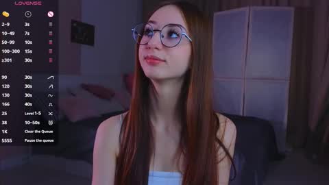 Snapshot of avrillemell chatting on 10, 9, 2025 Avril online show from 10, 9, 2025