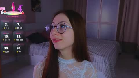 Snapshot of avrillemell chatting on 19, 10, 2025 Avril online show from 19, 10, 2025