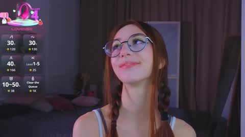 Snapshot of avrillemell chatting on 3, 11, 2025 Avril online show from 3, 11, 2025