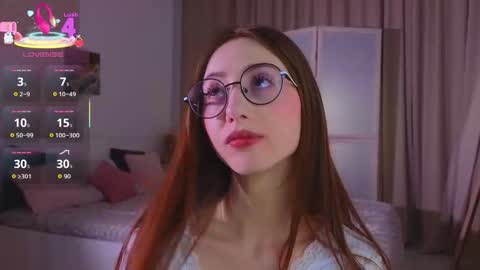 Snapshot of avrillemell chatting on 8, 11, 2025 Avril online show from 8, 11, 2025