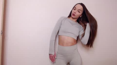 Snapshot of avrora_lew_ chatting on 2, 2, 2025 Avrora Inst online show from 2, 2, 2025