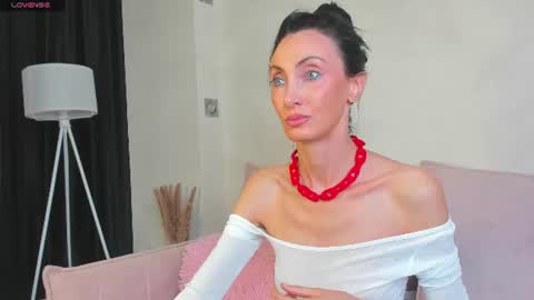 Snapshot of avrora_mars chatting on 22, 6, 2026 Avrora online show from 22, 6, 2026