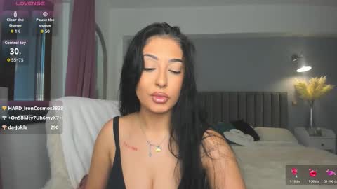 Jolie online show from 8, 11, 2025